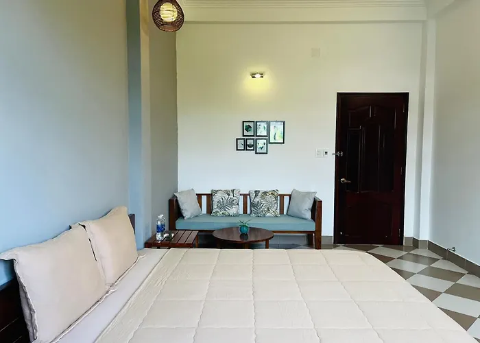Queenie House